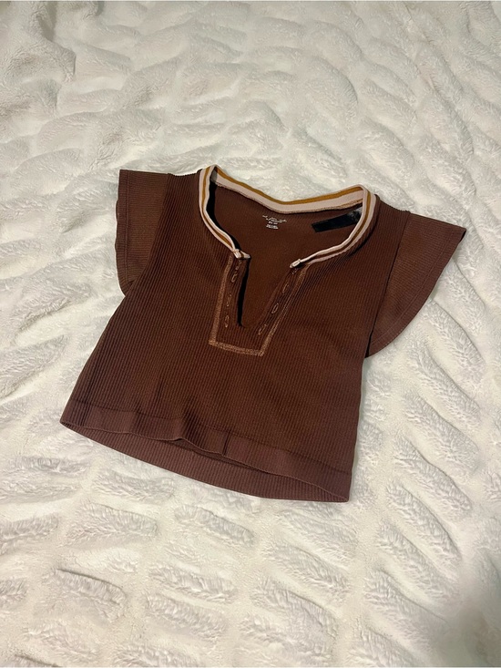 Urban Outfitters Tops - Urban outfitters crop top